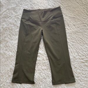 lululemon athletica Olive Cropped Yoga Pants